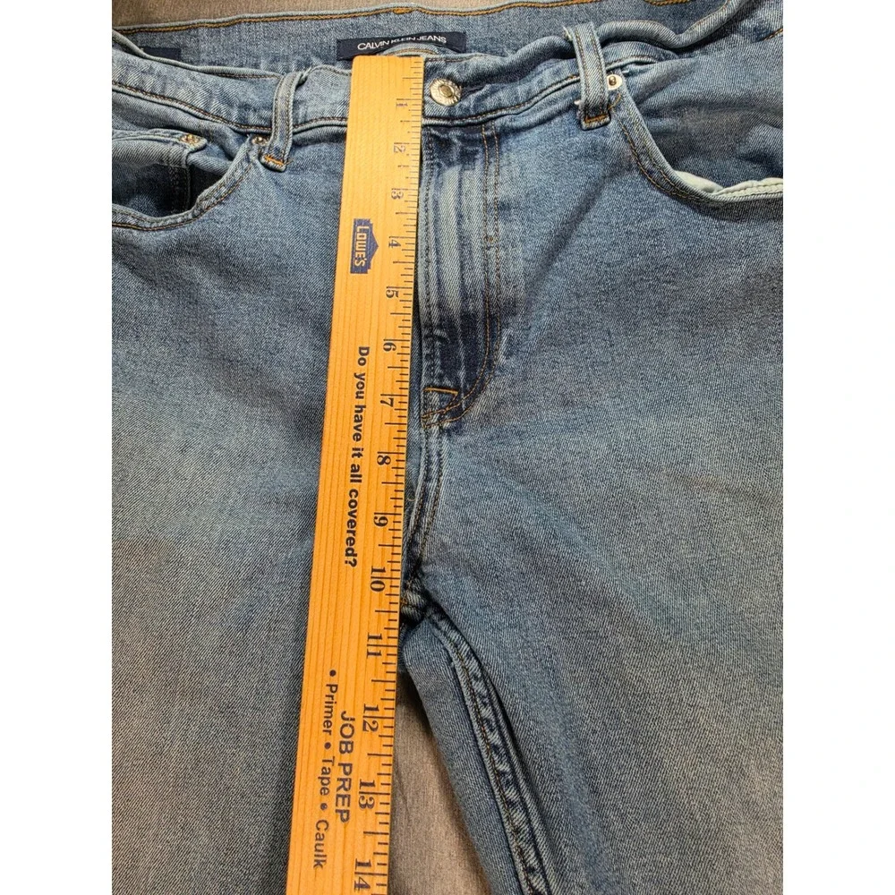 Calvin Klein Jeans Mens 34x32 Light Wash Straight Leg Denim Blue Pants W34 L32
